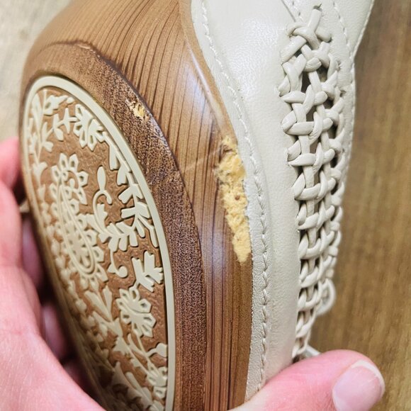 Söfft Leather Peep Toe Heels Size 9M | Woven Cutout Detail | Cream Beige Comfort - Picture 8 of 10